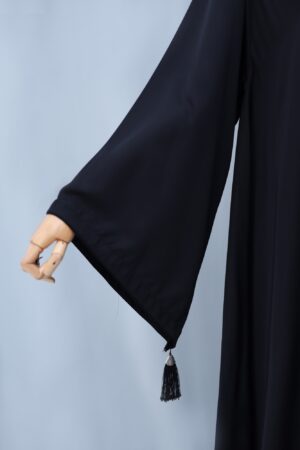 abaya-deep-black-030408.jpg