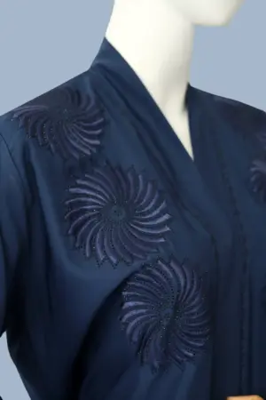 embroidered-abaya-14-3-1.webp