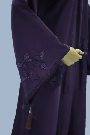 embroidered-abaya-24-3-1.webp